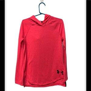Under‎ Armour top